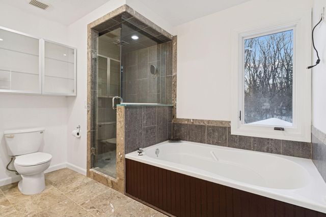 13124 April Lane, Minnetonka, MN 55305