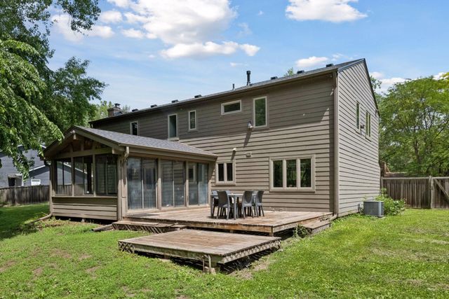 13124 April Lane, Minnetonka, MN 55305
