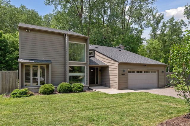 13124 April Lane, Minnetonka, MN 55305