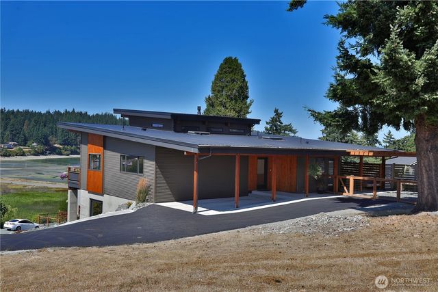 5453 Harborside Lane, Freeland, WA 97249