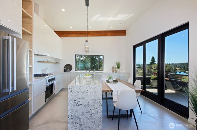 5453 Harborside Lane, Freeland, WA 97249