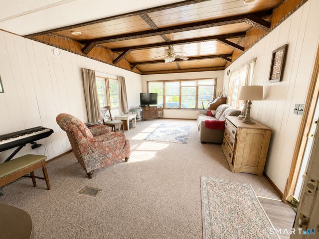 8 Erin Drive, Plainfield, CT 06374