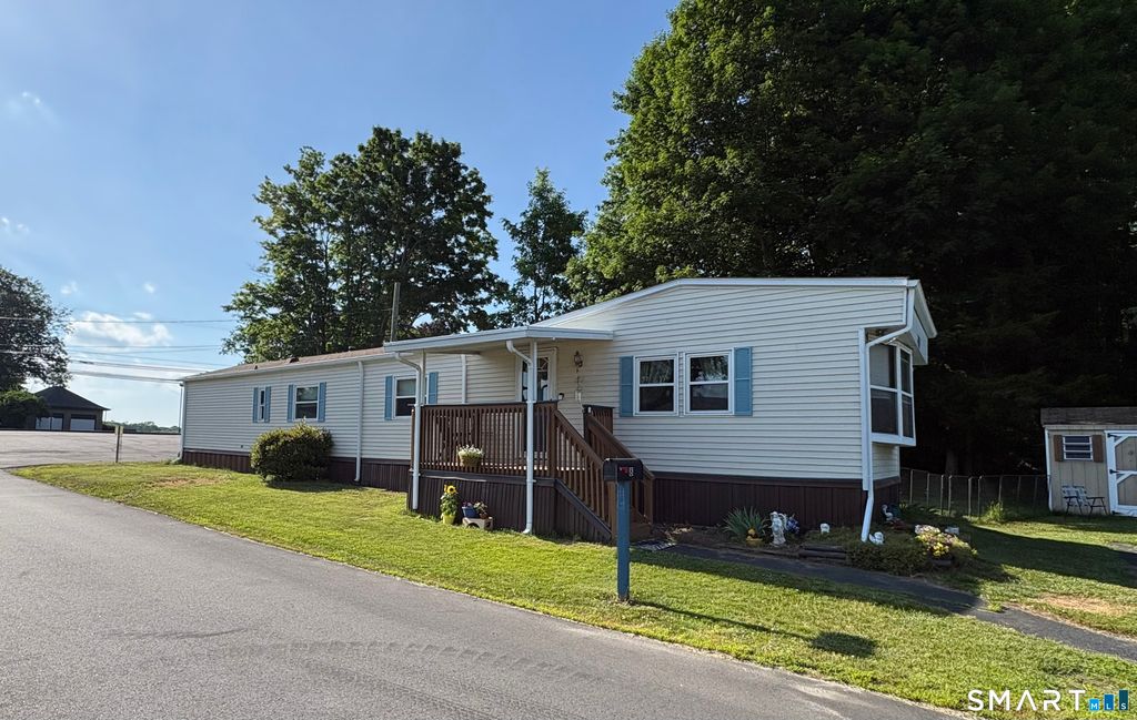 8 Erin Drive, Plainfield, CT 06374