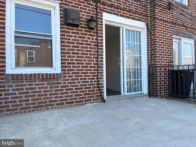 7529 BRENTWOOD RD, Philadelphia, PA 19151