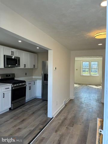 7529 BRENTWOOD RD, Philadelphia, PA 19151