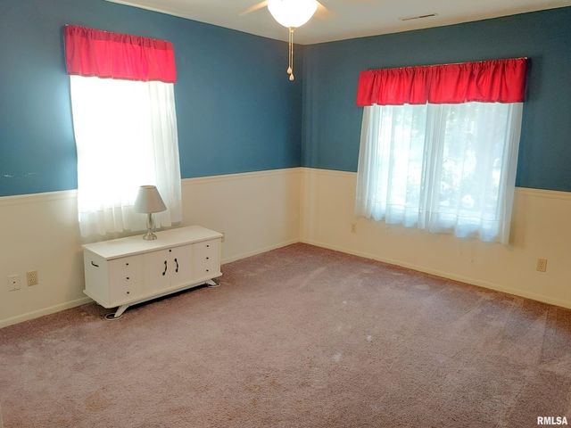 6707 33RD Street, Moline, IL 61265