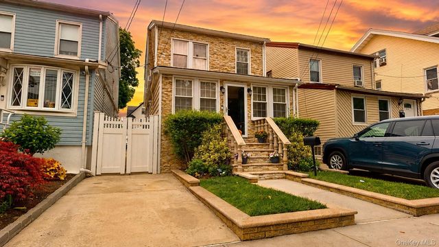 9134 121st Street, Richmond Hill, NY 11418