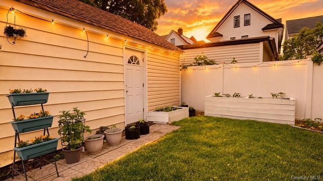 9134 121st Street, Richmond Hill, NY 11418