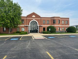 2260 W Higgins Road, Hoffman Estates, IL 60169