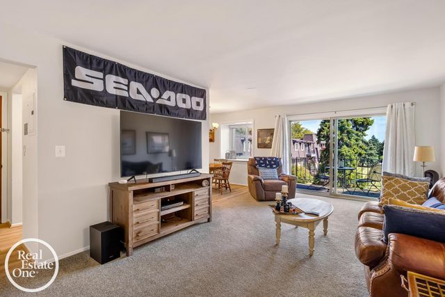 443 Riviera Drive 4, Saint Clair Shores, MI 48080