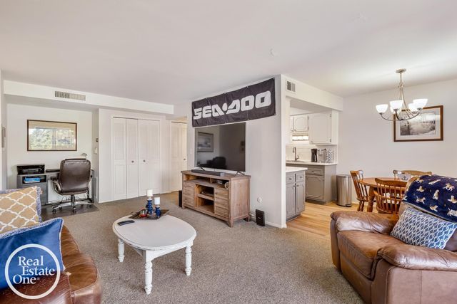 443 Riviera Drive 4, Saint Clair Shores, MI 48080