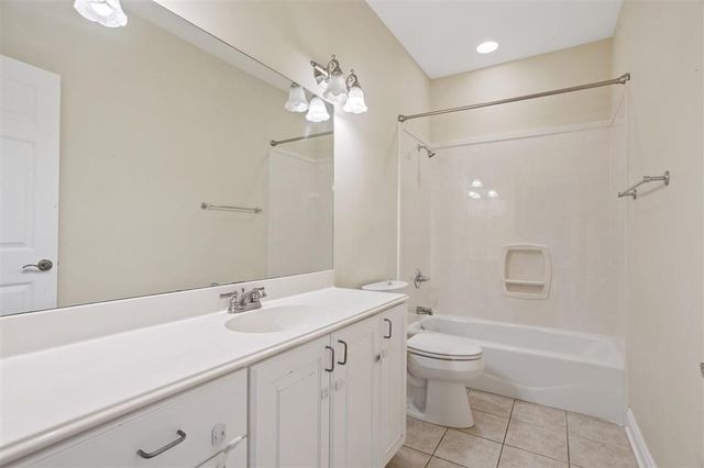 2813 N Locke Point Drive, Lake Charles, LA 70605