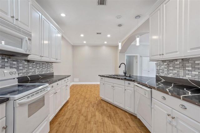 2813 N Locke Point Drive, Lake Charles, LA 70605