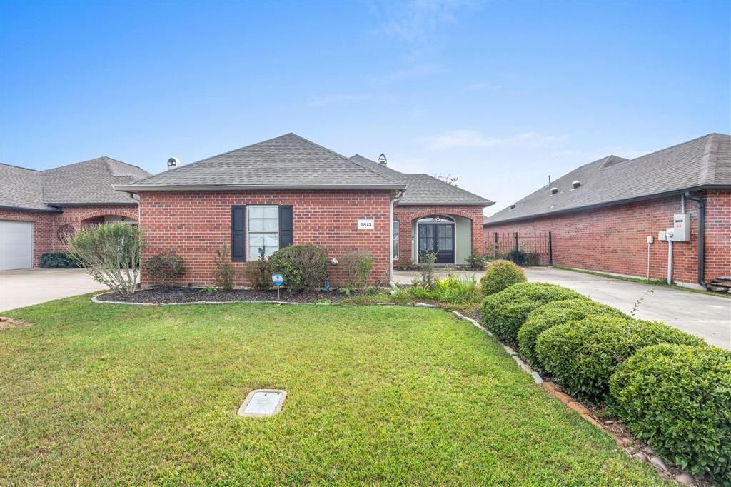 2813 N Locke Point Drive, Lake Charles, LA 70605