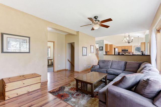 14331 Dawson Court, Rosemount, MN 55068