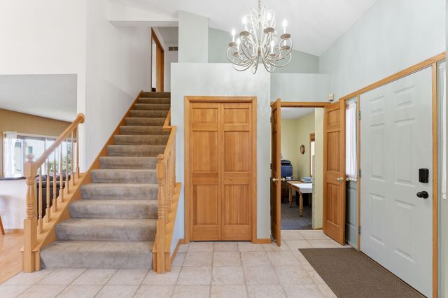 14331 Dawson Court, Rosemount, MN 55068