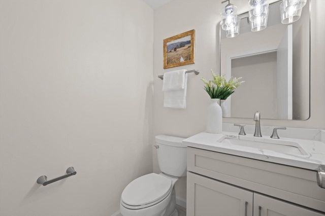 1927 Cliff-Alex COURT N, Waukesha, WI 53189