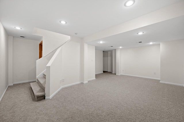 1927 Cliff-Alex COURT N, Waukesha, WI 53189