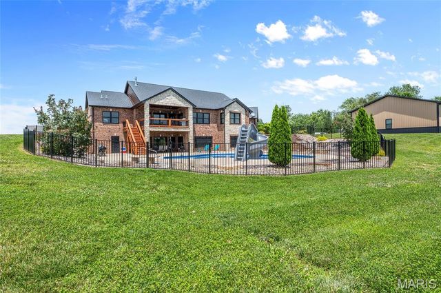 8318 WEST MILL CREEK RD, Troy, IL 62294