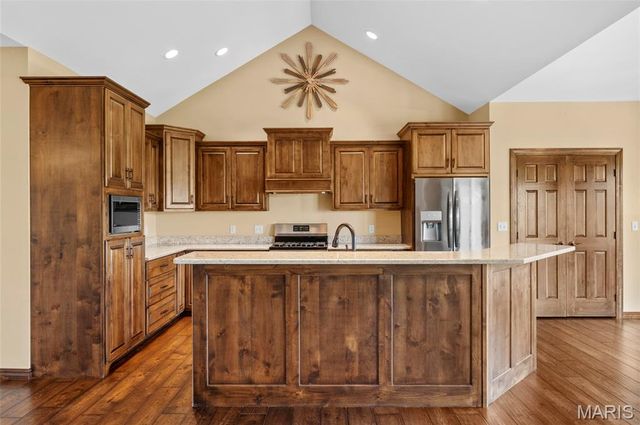 8318 WEST MILL CREEK RD, Troy, IL 62294