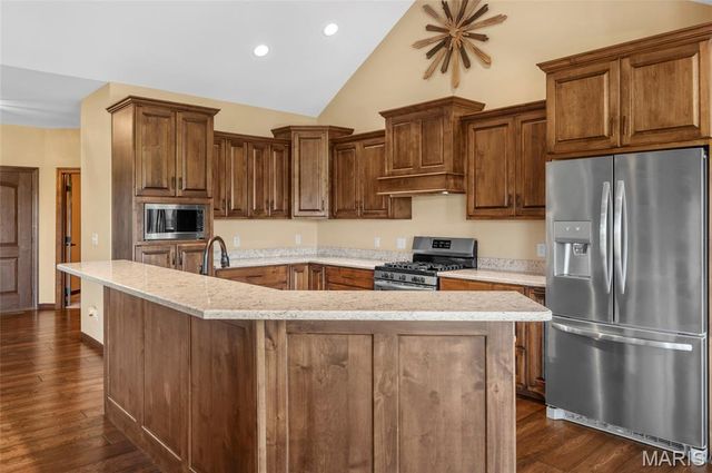 8318 WEST MILL CREEK RD, Troy, IL 62294