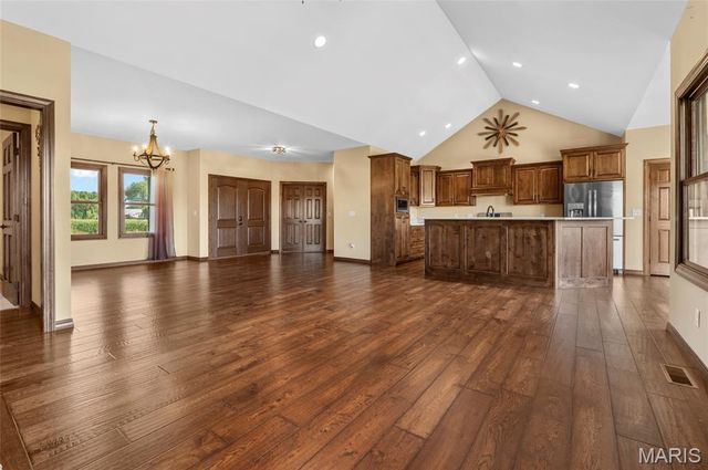 8318 WEST MILL CREEK RD, Troy, IL 62294