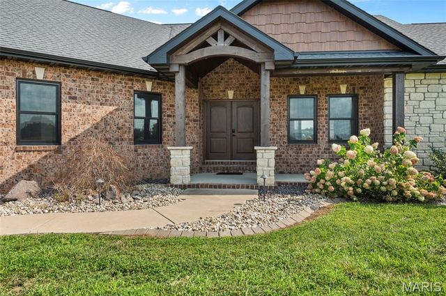 8318 WEST MILL CREEK RD, Troy, IL 62294