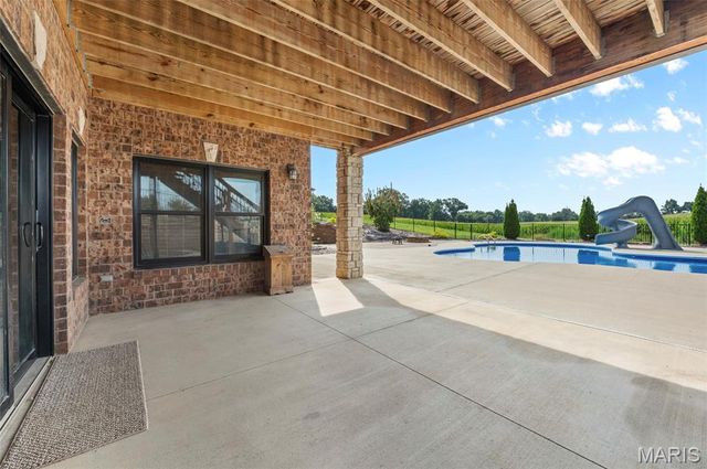 8318 WEST MILL CREEK RD, Troy, IL 62294