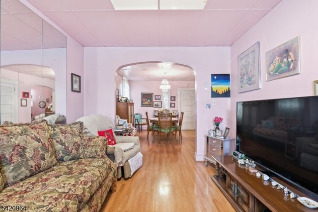 38 Schley St, Newark City, NJ 07112
