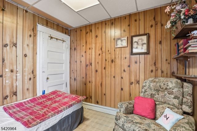 38 Schley St, Newark City, NJ 07112