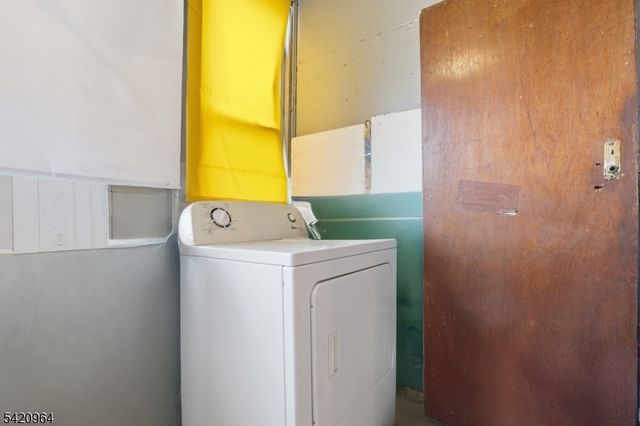 38 Schley St, Newark City, NJ 07112