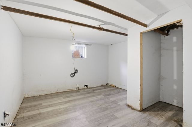 38 Schley St, Newark City, NJ 07112