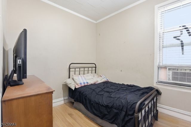 38 Schley St, Newark City, NJ 07112