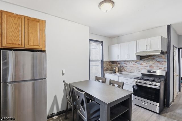 38 Schley St, Newark City, NJ 07112