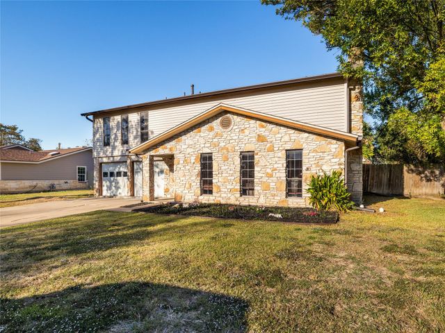 2104 Donna DR, Taylor, TX 76574
