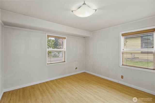 9831 33rd Avenue SW, Seattle, WA 98126