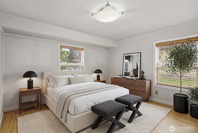 9831 33rd Avenue SW, Seattle, WA 98126