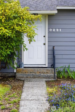 9831 33rd Avenue SW, Seattle, WA 98126