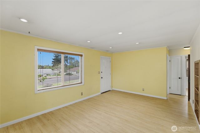 9831 33rd Avenue SW, Seattle, WA 98126