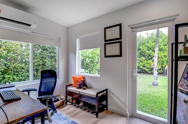 3641 SW 13th Ter, Miami, FL 33145