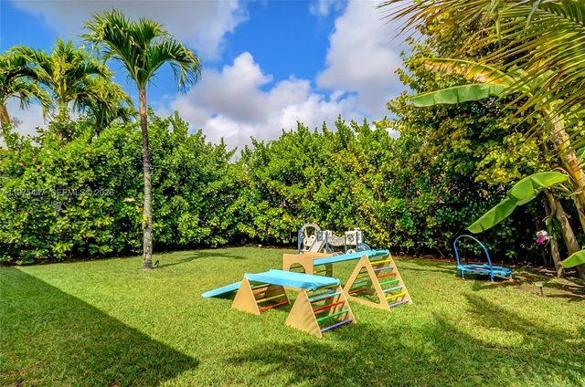 3641 SW 13th Ter, Miami, FL 33145