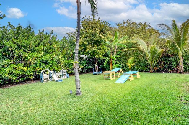 3641 SW 13th Ter, Miami, FL 33145