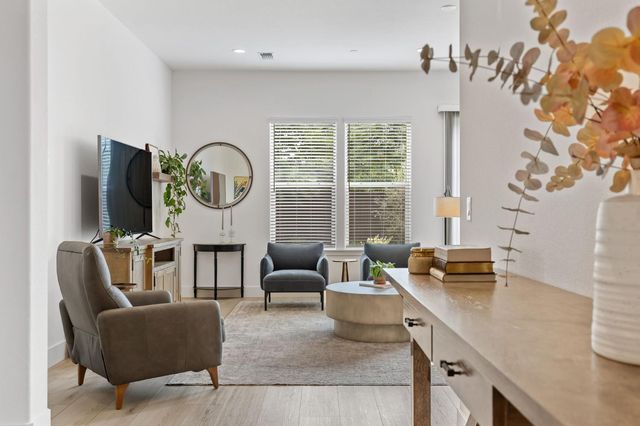 3420 Grove Cir, Loomis, CA 95650