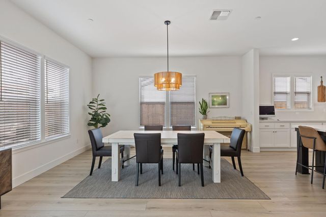 3420 Grove Cir, Loomis, CA 95650