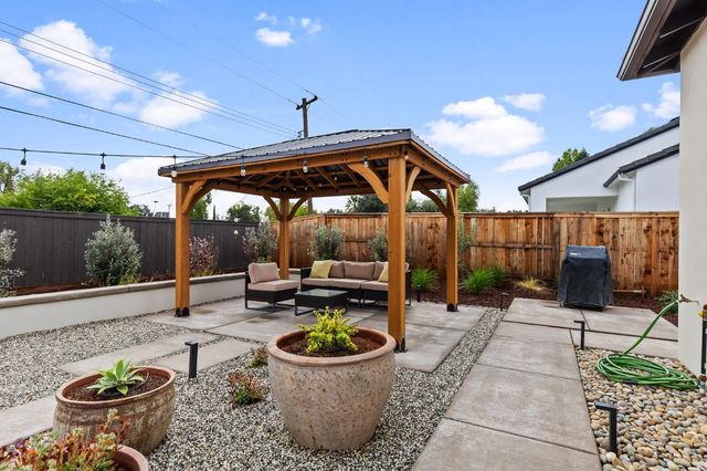 3420 Grove Cir, Loomis, CA 95650