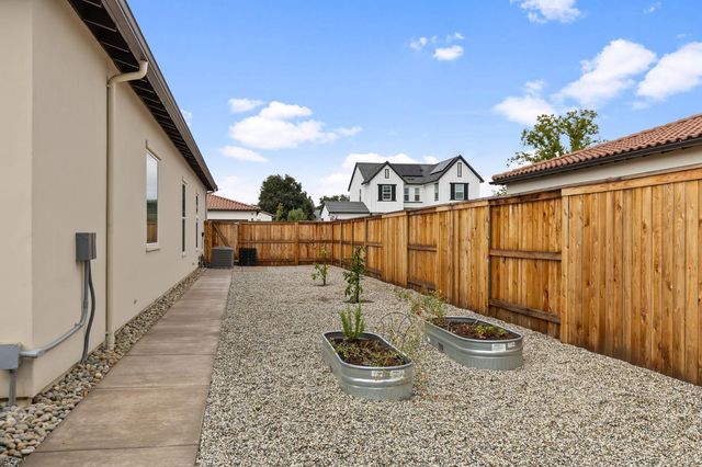 3420 Grove Cir, Loomis, CA 95650