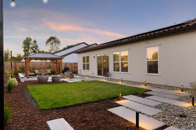 3420 Grove Cir, Loomis, CA 95650