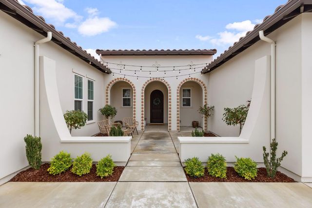 3420 Grove Cir, Loomis, CA 95650