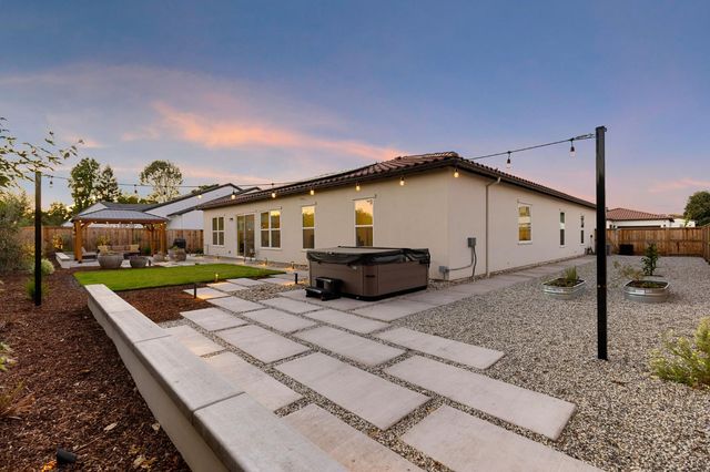 3420 Grove Cir, Loomis, CA 95650