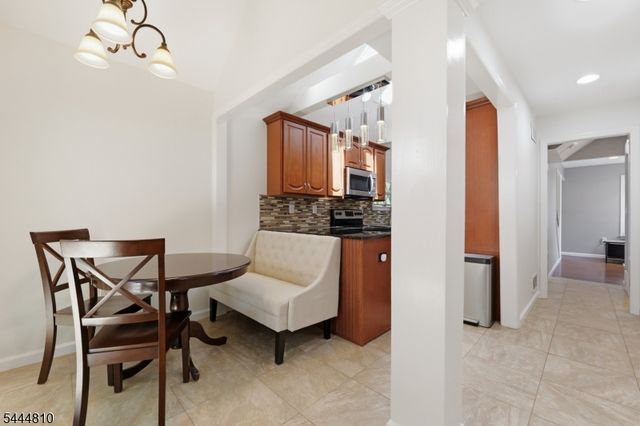 306 West End Ave, Hopatcong Boro, NJ 07843